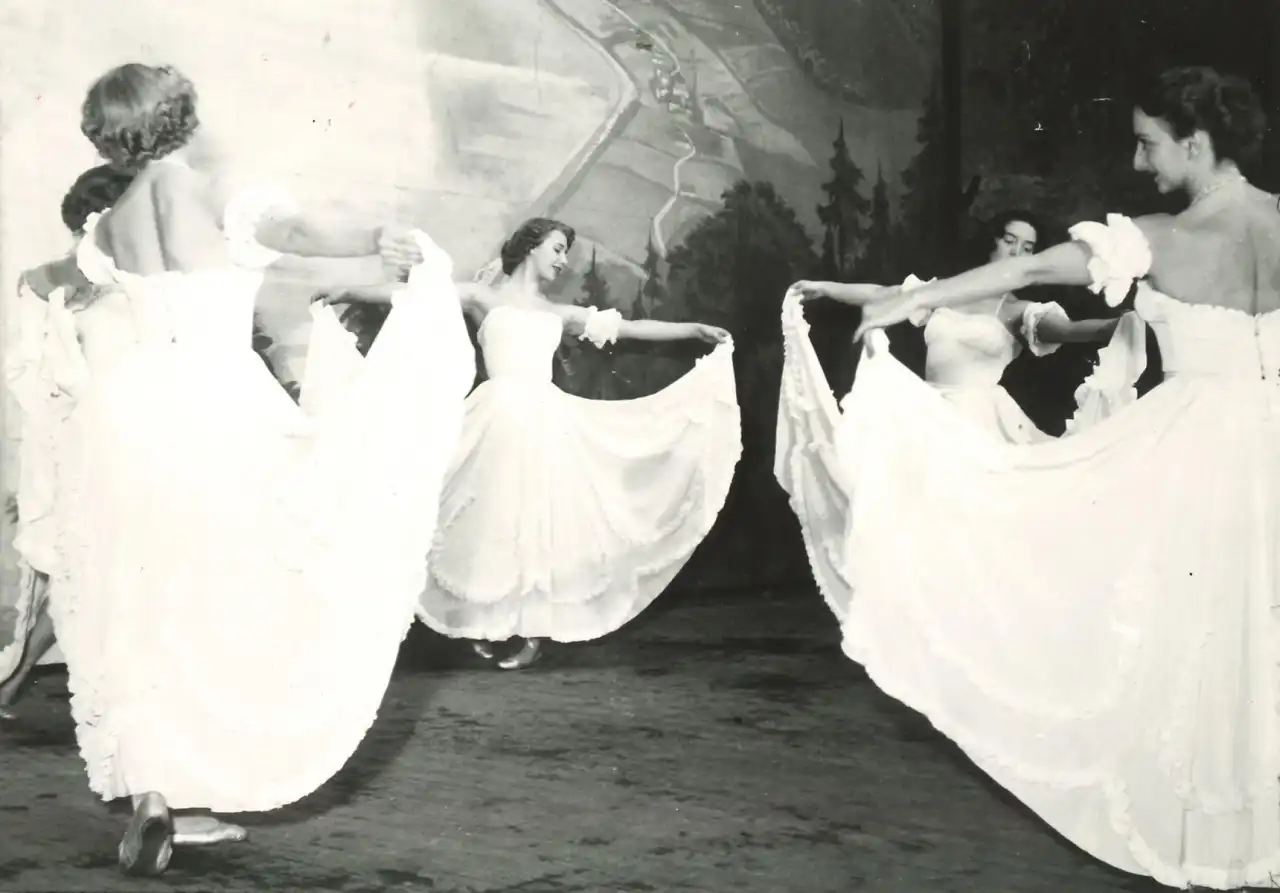 1954-impressionen-ball-1280x.webp
